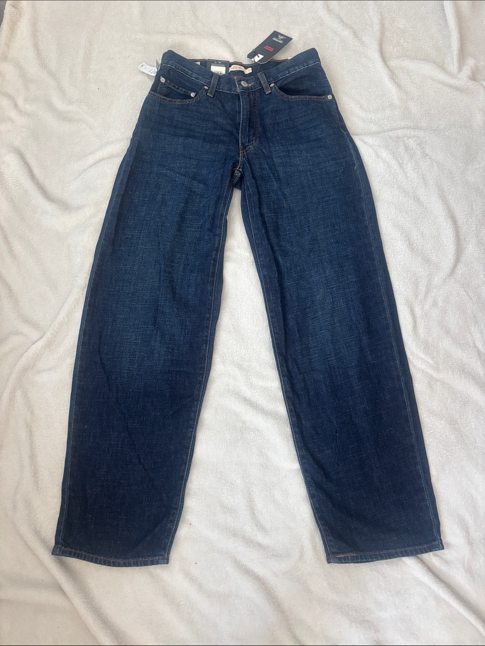 Aritzia Levis Baggy Dad Jeans - Size 27x32, Do You Mind